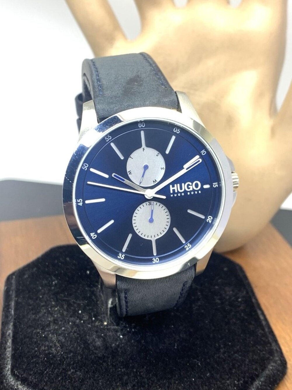 Hugo Boss Men's Watch 1530121 Quartz Blue Dial Leather Band 41mm